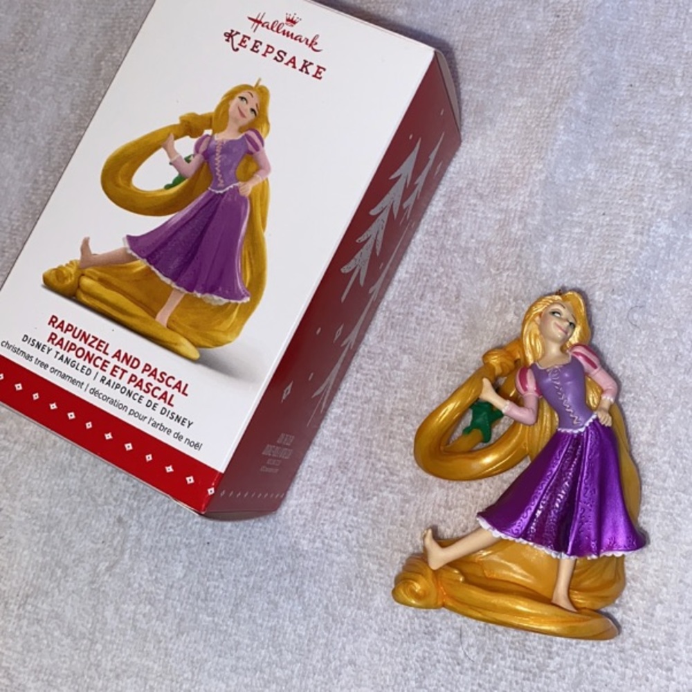 NWT Rapunzel and pascal ornament